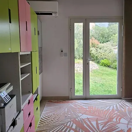 6 Personnes Avec Piscine Mougins