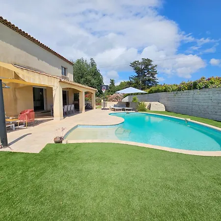 6 Personnes Avec Piscine Holiday home Mougins