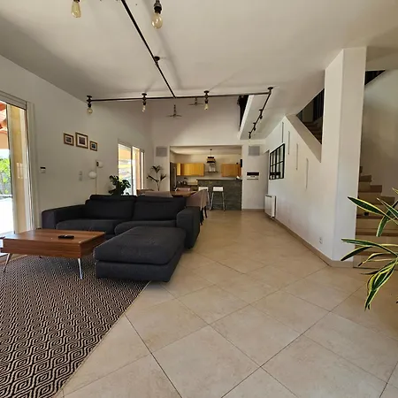 Holiday home 6 Personnes Avec Piscine *