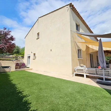 6 Personnes Avec Piscine Mougins