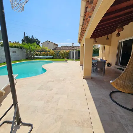 6 Personnes Avec Piscine