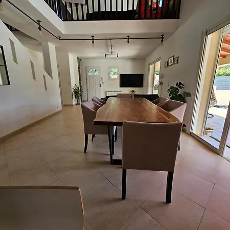 Holiday home 6 Personnes Avec Piscine